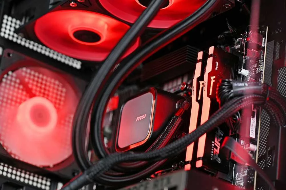Ausinės Actina 5901443441212 Kompiuteris Intel Core Ultra 5 245KF 16 GB DDR5-SDRAM 1 TB SSD NVIDIA GeForce RTX 5070 Midi Tower Juodas