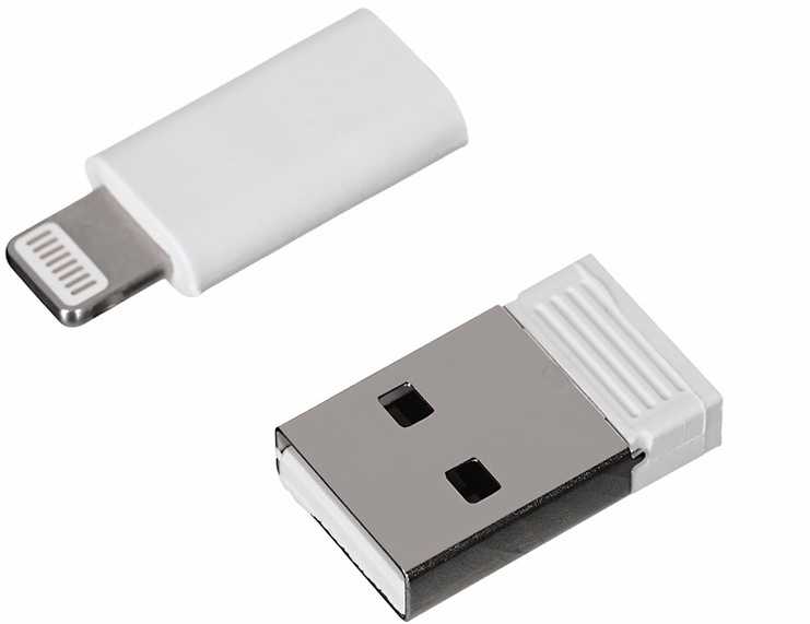 Activejet virvelė su 3 viename įkrovimo laidu, baltas. Galuose įvairios jungtys: USB-C, „Lightning“ adapteris, USB-A