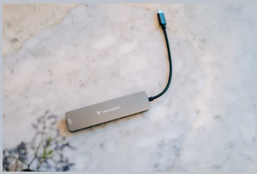 USB Hub Verbatim HDMI/USB-C 3.2/USB-C/2xUSB-A 3.2/SD/Micro SD aliuminio korpusas 32158
