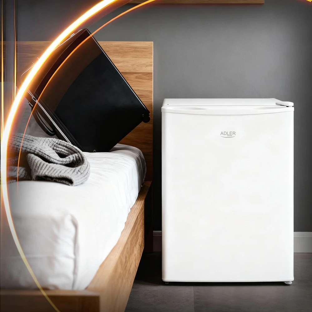 Adler Šaldytuvas | AD 8096 | Energijos vartojimo efektyvumo klasė E | Laisvai pastatomas | Sandėliukas | Aukštis 51 cm | Šaldytuvo grynoji talpa 45 l | 39 dB | Balta