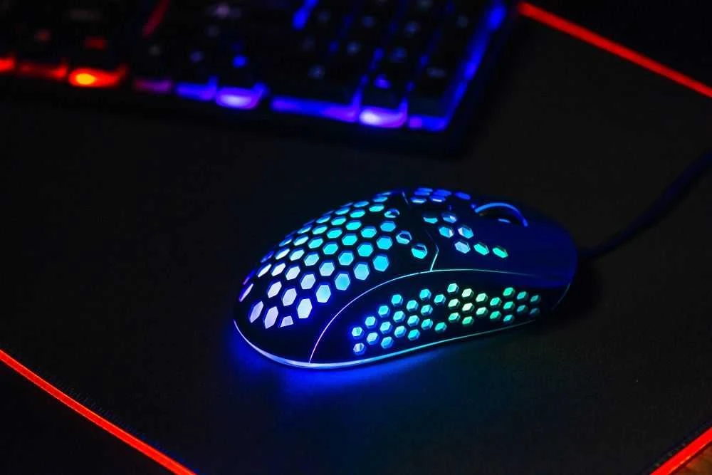 ART optinė pelė for gamers 6400DPI USB RGB AM-99 ultra light