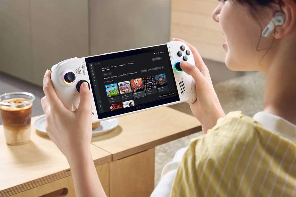 ASUS ROG XBOX Ally RC73YA-NH002W portable game console 17.8 cm (7") 512 GB Jutiklinis ekranas Wi-Fi Baltas