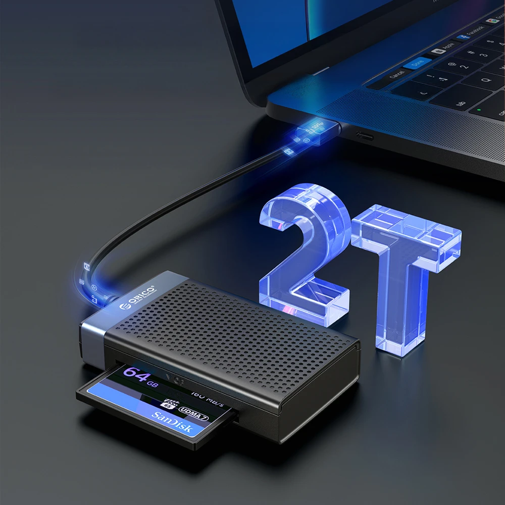 Orico CL4D-A3 USB-A 3.0 SD Micro SD CF MS 5 Gb/s atminties kortelių skaitytuvas - Juodas ir Sidabrinis