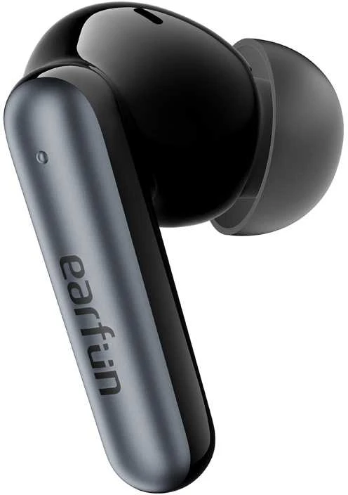 EarFun Air Pro 4i ausinė stambiu planu