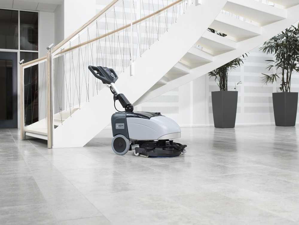 Grindų plovimo mašina NILFISK SC351 Full PKG
