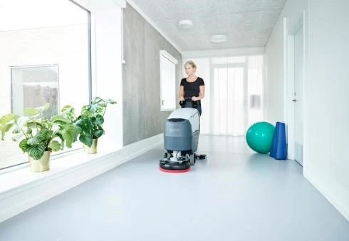 Grindų plovimo mašina NILFISK SCRUBBER SC401 43 B