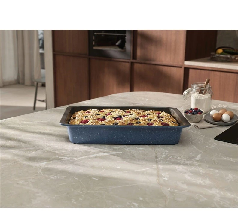 Electrolux E9OOEC01M Easy2Clean Rectangular Pan (M)