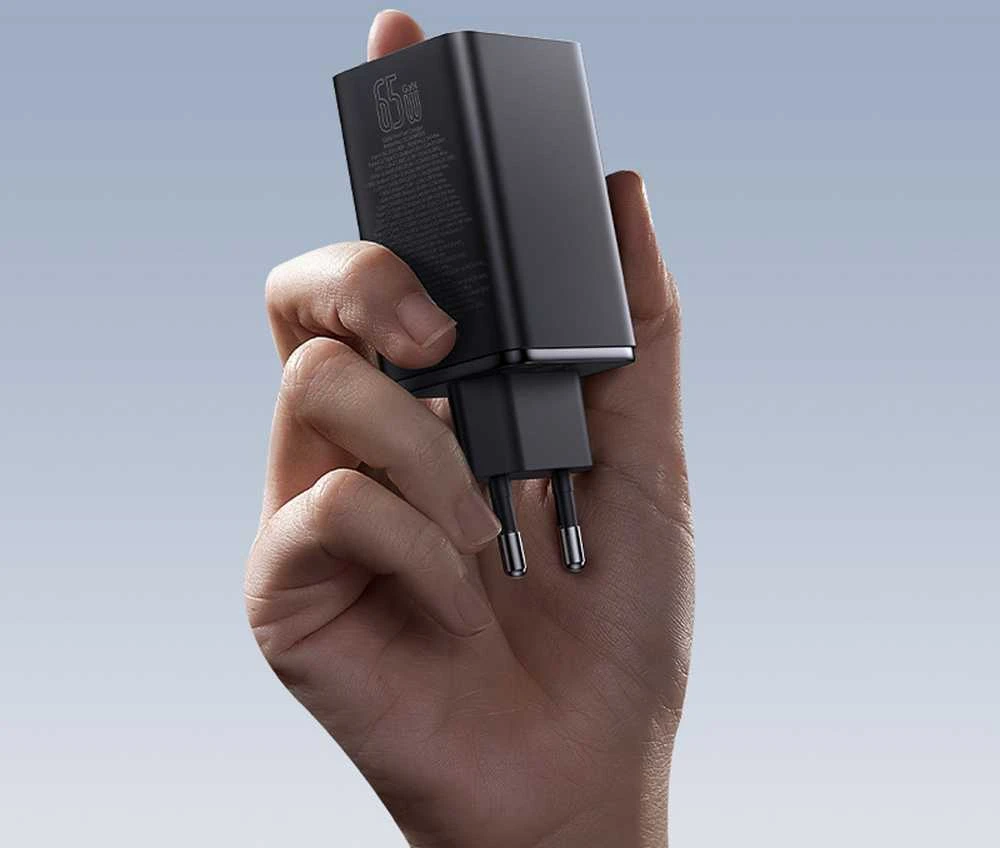 Baseus GAN6 Pro greitas įkroviklis, 2xUSB-C + 2xUSB, 65W (juodas)