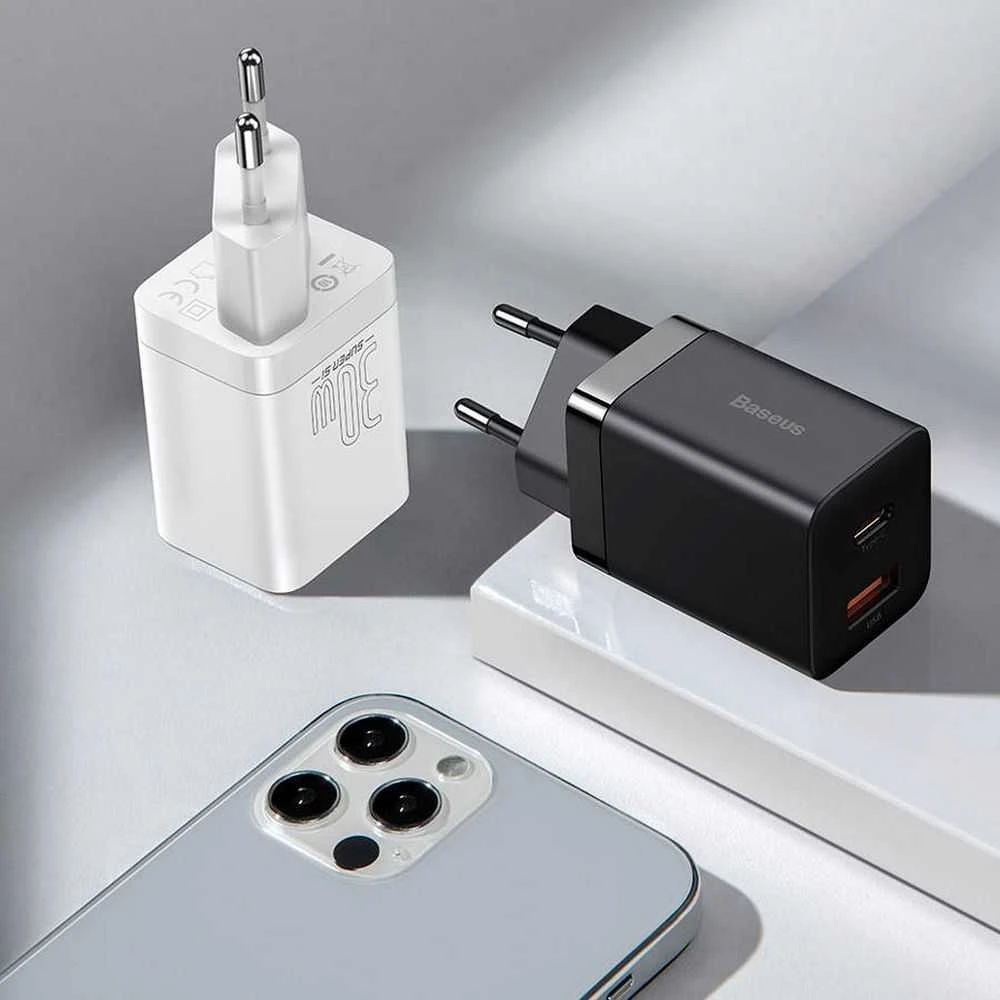 Baseus Super Si Pro įkroviklis USB + USB-C 30W - Juodas