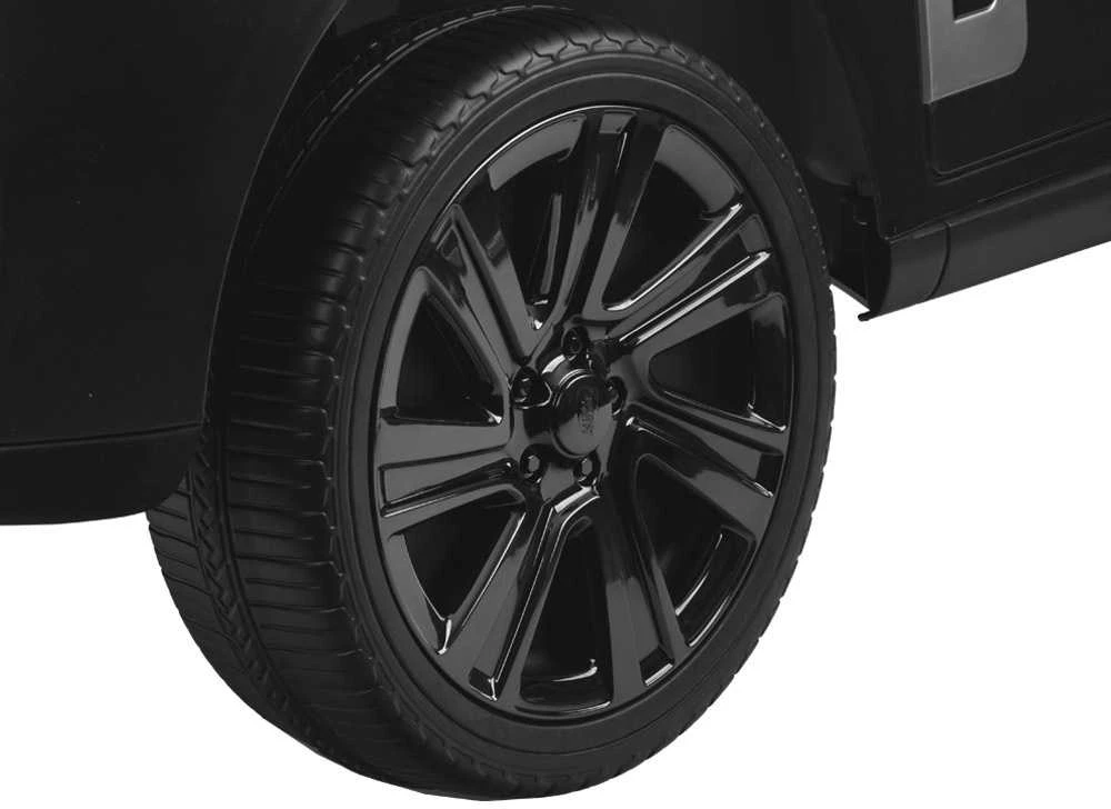 Jokomisiada Baterijos valdomas automobilis RANGE ROVER 4x4 su ekranu ir nuotolinio valdymo pulteliu PA0319