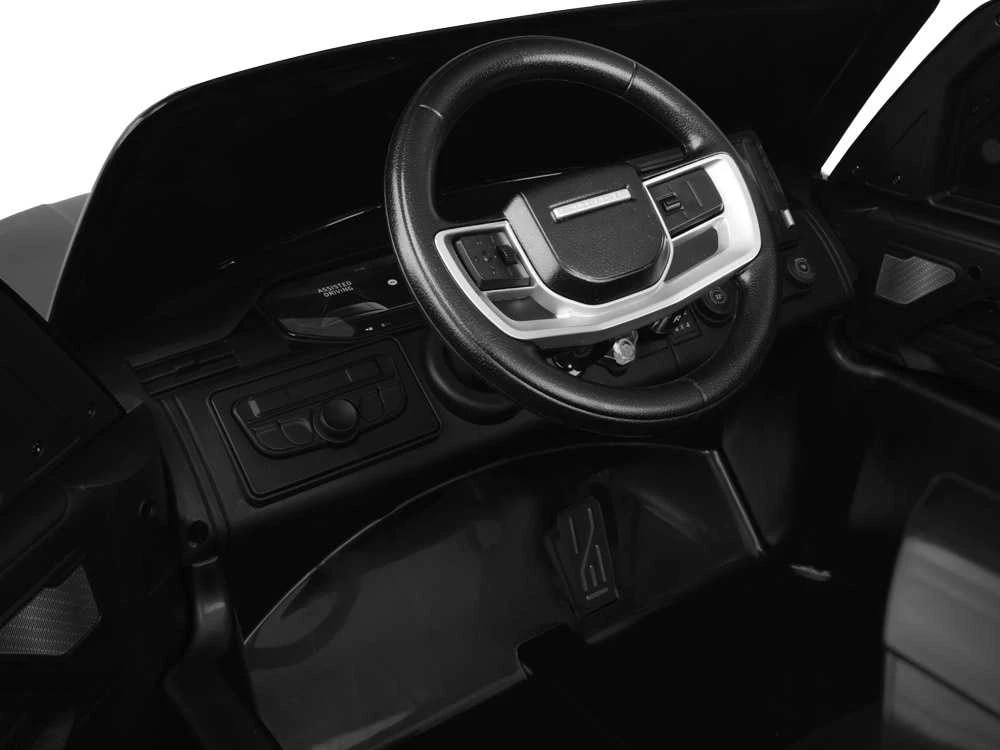 Jokomisiada Baterijos valdomas automobilis RANGE ROVER 4x4 su ekranu ir nuotolinio valdymo pulteliu PA0319