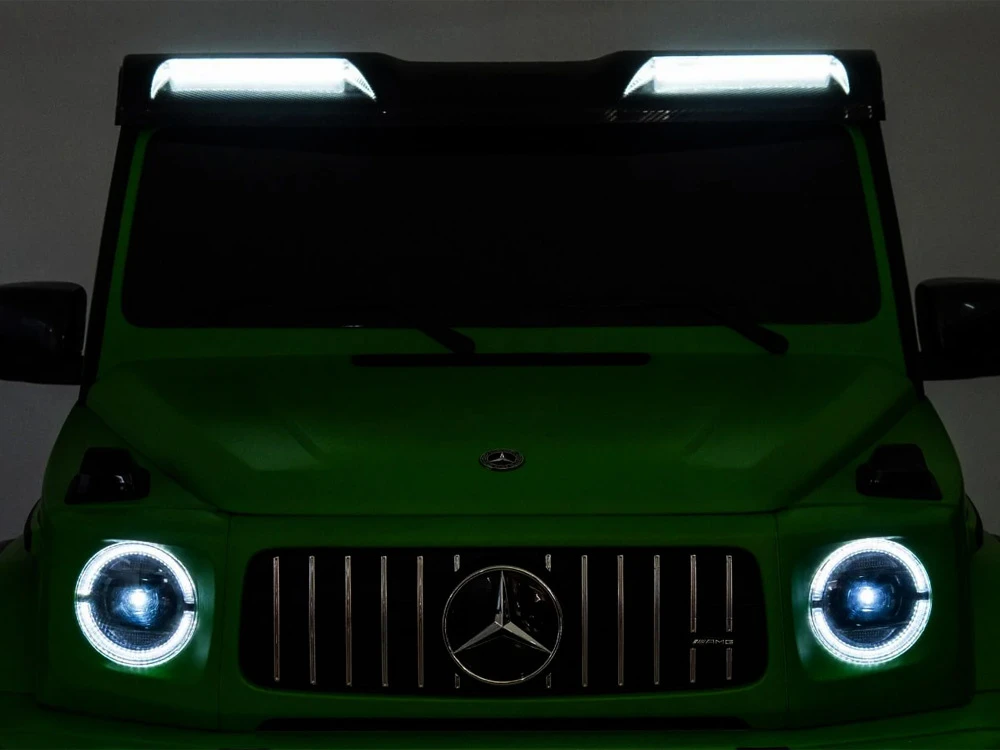 Jokomisiada Baterijomis varomas automobilis Mercedes G klasės 63 AMG 4x4 Panelinis radijas 2 asmenims PA0309