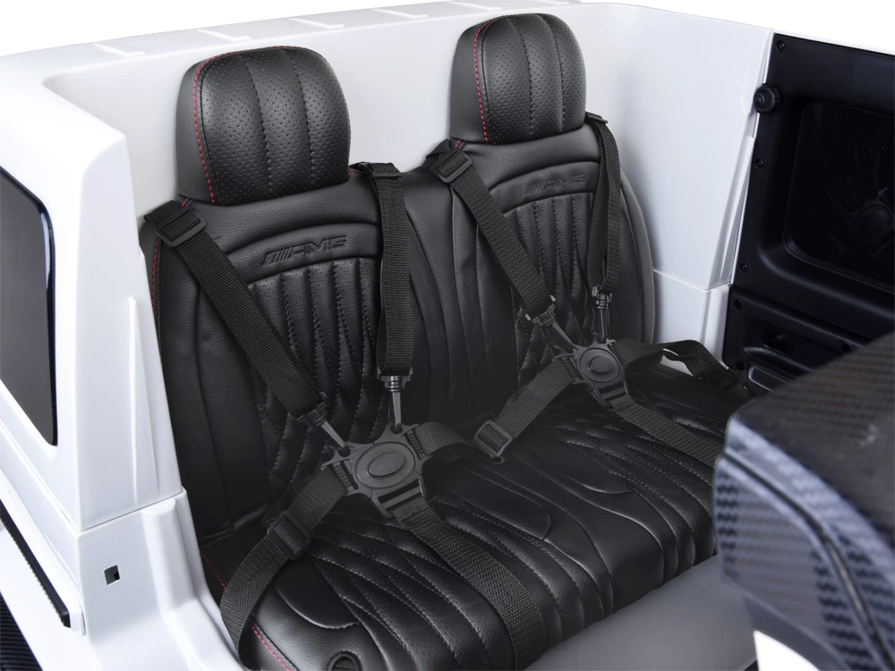 Jokomisiada Baterijomis varomas automobilis Mercedes G klasės 63 AMG 4x4 Panelinis radijas 2 asmenims PA0309