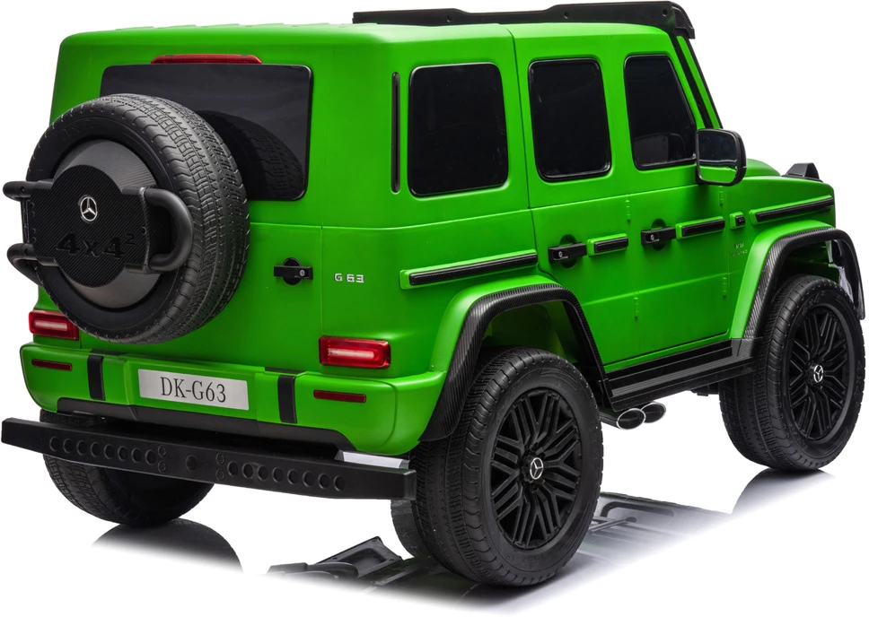 Jokomisiada Baterijomis varomas automobilis Mercedes G klasės 63 AMG 4x4 Panelinis radijas 2 asmenims PA0309