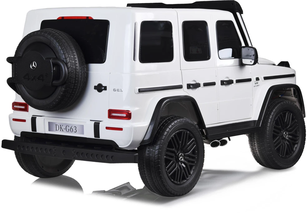 Jokomisiada Baterijomis varomas automobilis Mercedes G klasės 63 AMG 4x4 Panelinis radijas 2 asmenims PA0309