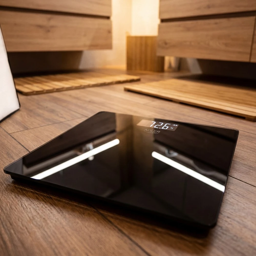 Svarstyklės Bathroom scale ADLER AD 8194b rechargeable USB-C Juodas