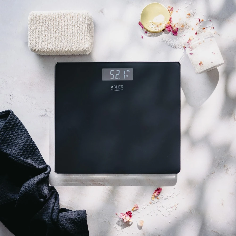 Svarstyklės Bathroom scale ADLER AD 8194b rechargeable USB-C Juodas