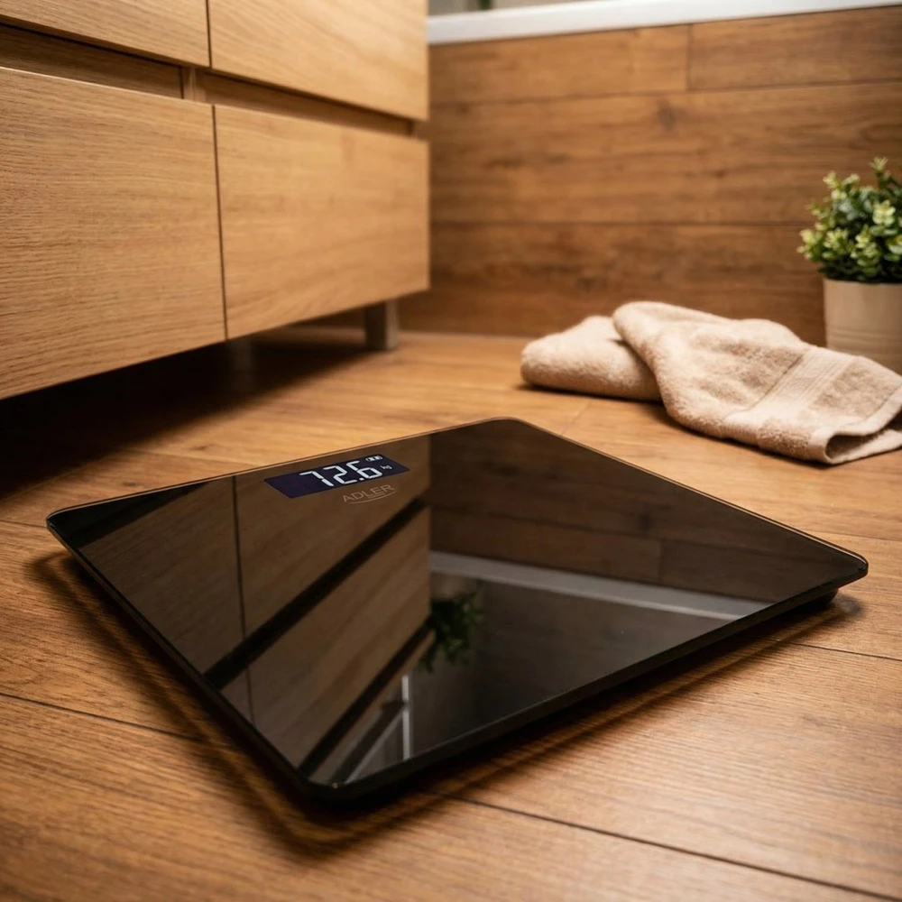 Svarstyklės Bathroom scale ADLER AD 8194b rechargeable USB-C Juodas
