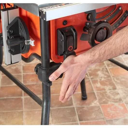 Black & Decker stalinis pjūklas medienai BES720-QS 1800W 250mm