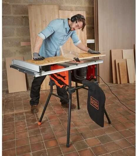 Black & Decker stalinis pjūklas medienai BES720-QS 1800W 250mm