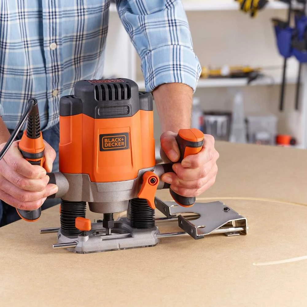 Black & Decker Elektrinė freza KW1200EKA 1200W, lagaminas + 6 frezavimo antgaliai