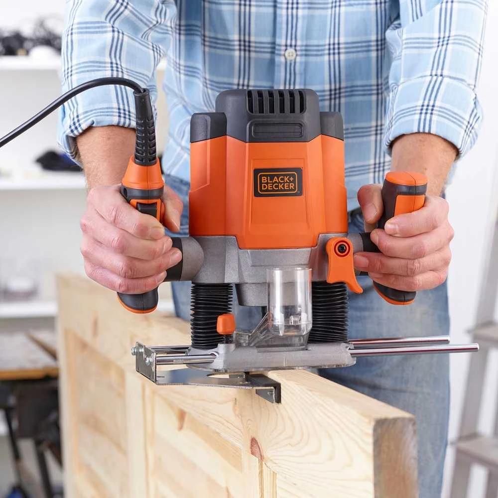 Black & Decker Elektrinė freza KW1200EKA 1200W, lagaminas + 6 frezavimo antgaliai