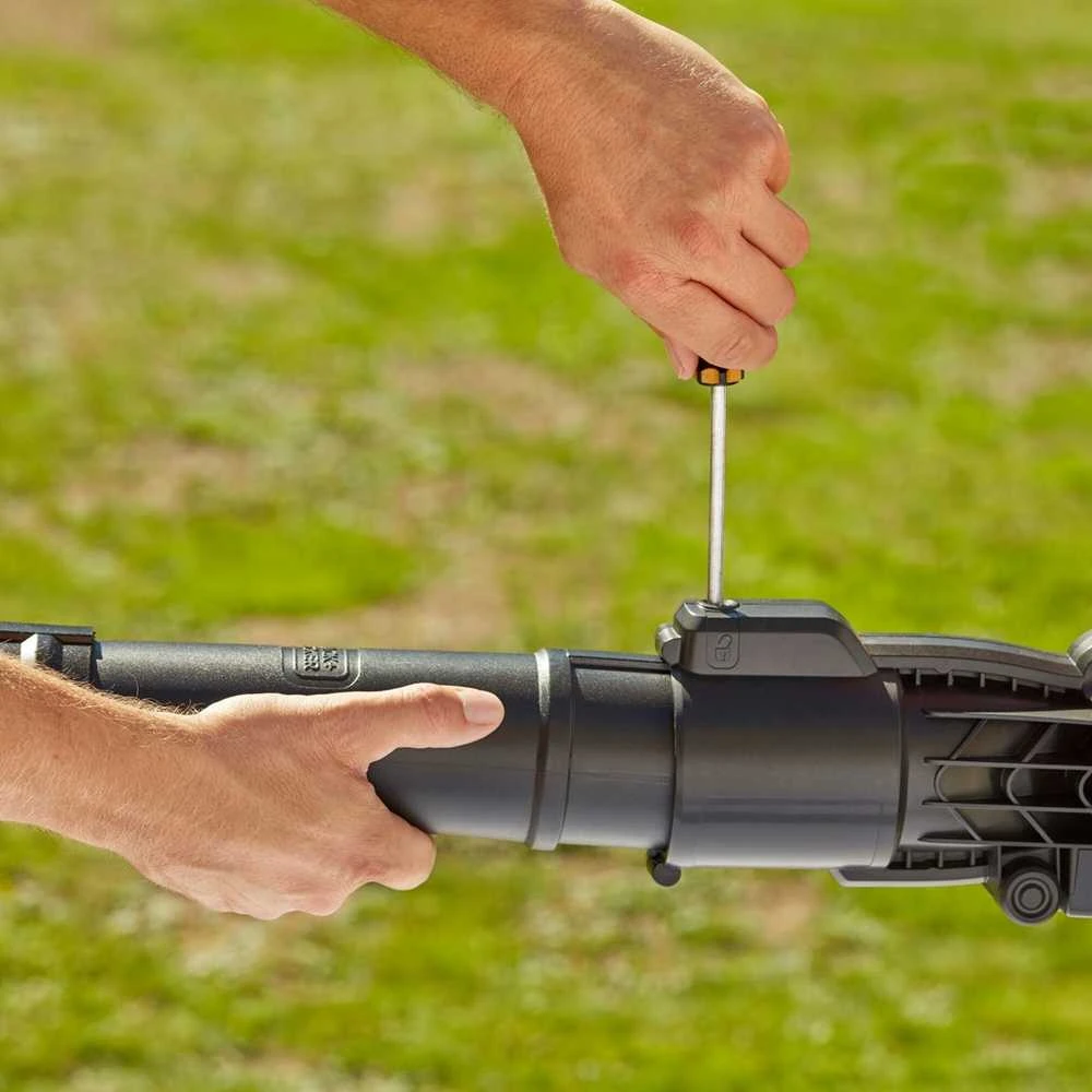 Lapų pūstuvas-siurblys Black & Decker BEBLV301-QS