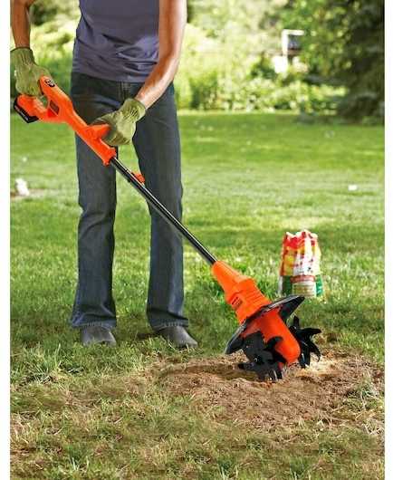 Black & Decker Juodas & Decker BETL1820L-QW mini tiller Electric mini tiller Baterija