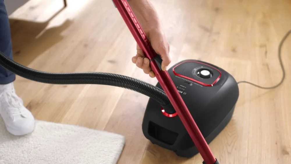 Bosch 4 serijos BGB41POW1 850 W juodas dulkių siurblys su maišeliu