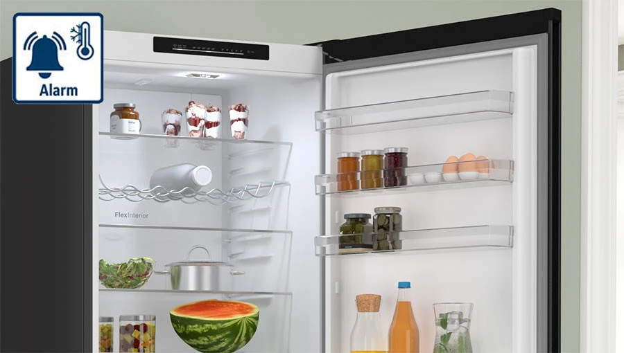 Bosch Serie 6 KGN39LBCF fridge-šaldiklis Freestanding 363 L C Juodas