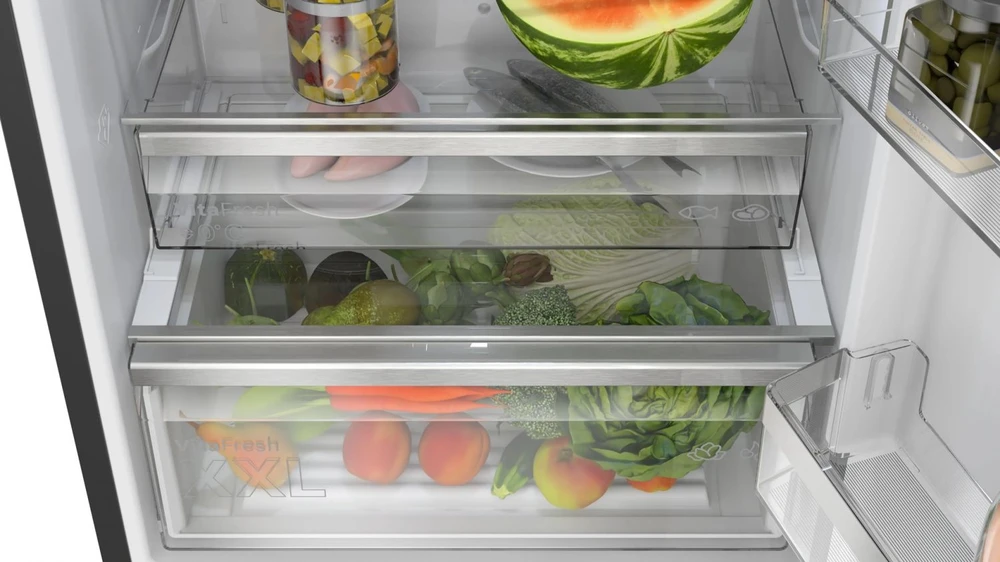 Bosch Serie 6 KGN49LBCF fridge-šaldiklis Freestanding 440 L C Juodas