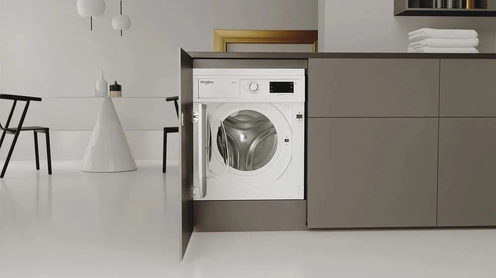 Įmontuojama skalbyklė-džiovyklė Whirlpool BI WDWG 861485 EU