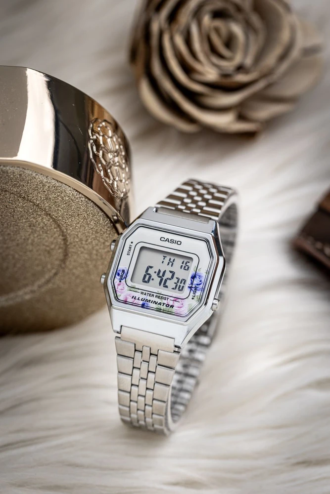 Moteriškas laikrodis CASIO Collection Retro LA680WA-4CDF
