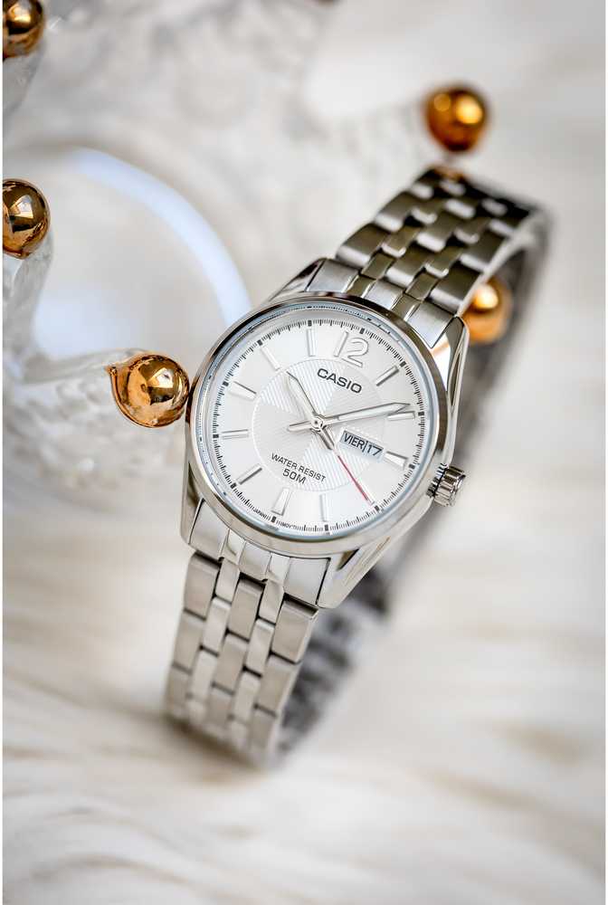 Casio LTP-1335D-7A moteriškas laikrodis (zd644e) + DĖŽUTĖ