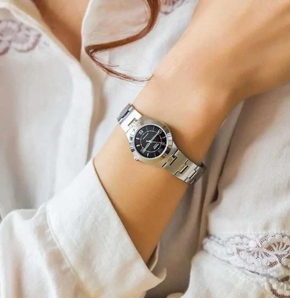 Moteriškas laikrodis Casio LTP-1241D-1A, su dėžute, Juodas ciferblatas