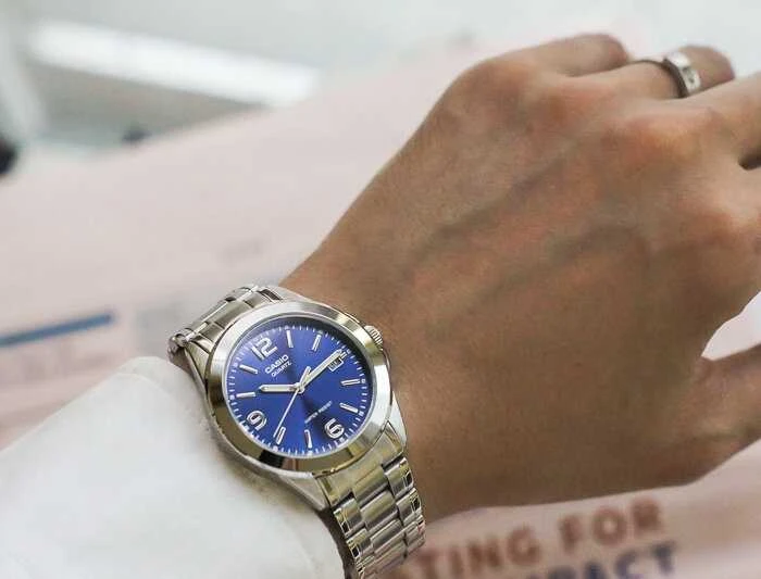 Casio MTP-1215A-2ADF vyriškas laikrodis + dėžutė