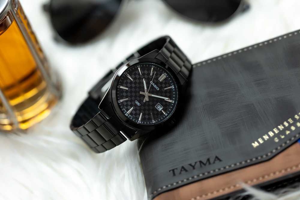 CASIO MTP-VD03B-1A VYRIŠKAS LAIKRODIS + DĖŽUTĖ