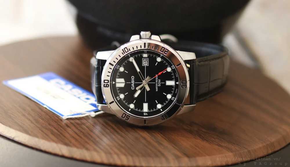 Casio vyriškas laikrodis MTP-VD01L-1EV + dėžutė