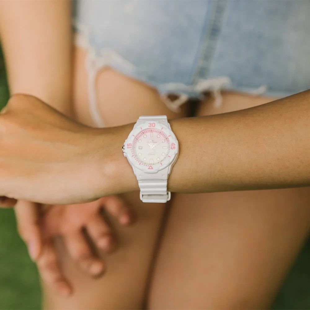 MOTERIŠKAS LAIKRODIS CASIO LRW-200H 4E2V (zd557g)