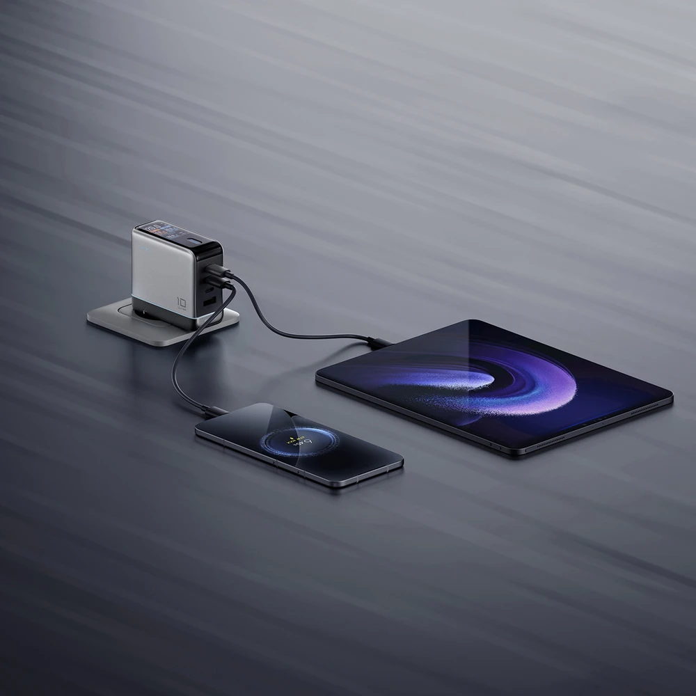 Cuktech AD1204U 120 W sieninis įkroviklis su ekranu ir USB-C laidu – sidabrinis