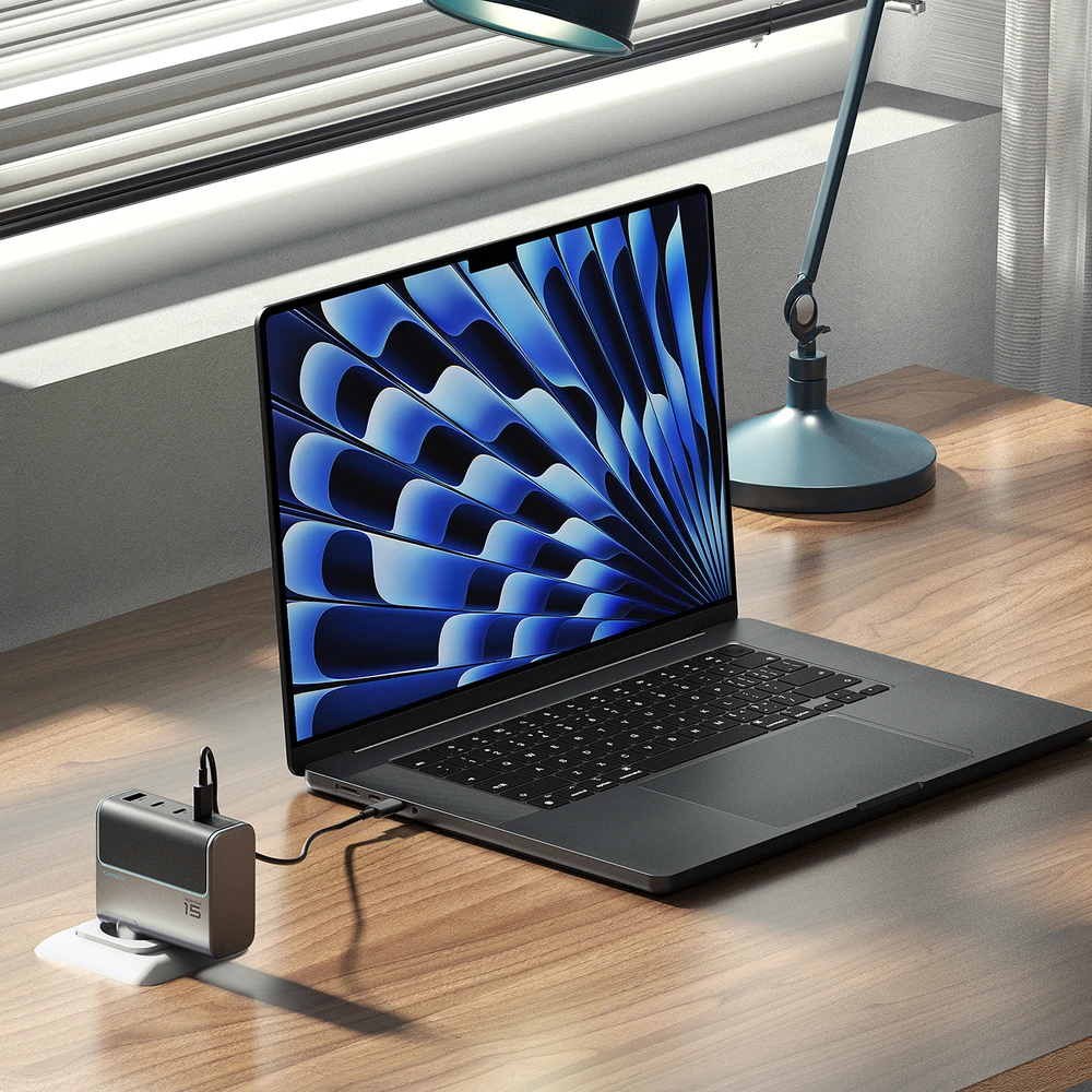 Cuktech AD1404UEU 140W GaN 3x USB-C + USB-A sieninis įkroviklis su USB-C laidu – pilkas