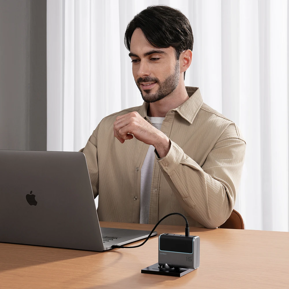 Cuktech AD1404UEU 140W GaN 3x USB-C + USB-A sieninis įkroviklis su USB-C laidu – pilkas