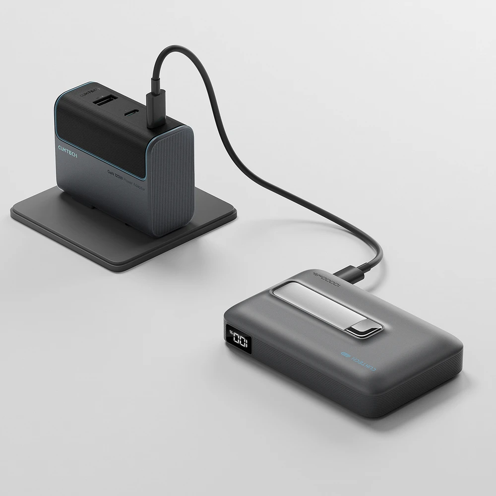 Cuktech WPB100 10000 mAh Qi2 magnetinė išorinė baterija 30W su stovu – juoda