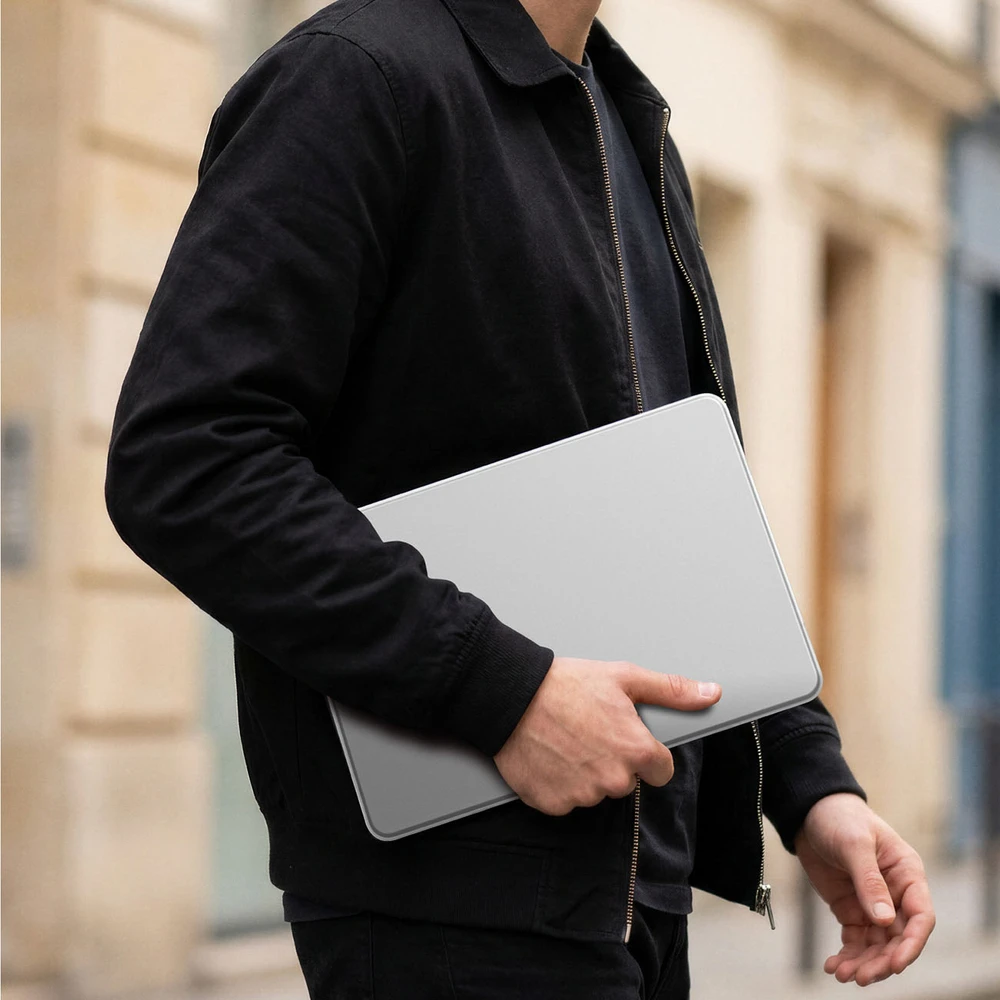 „AmazingThing Titan“ kietas dėklas „MacBook Neo 13“ – permatomas