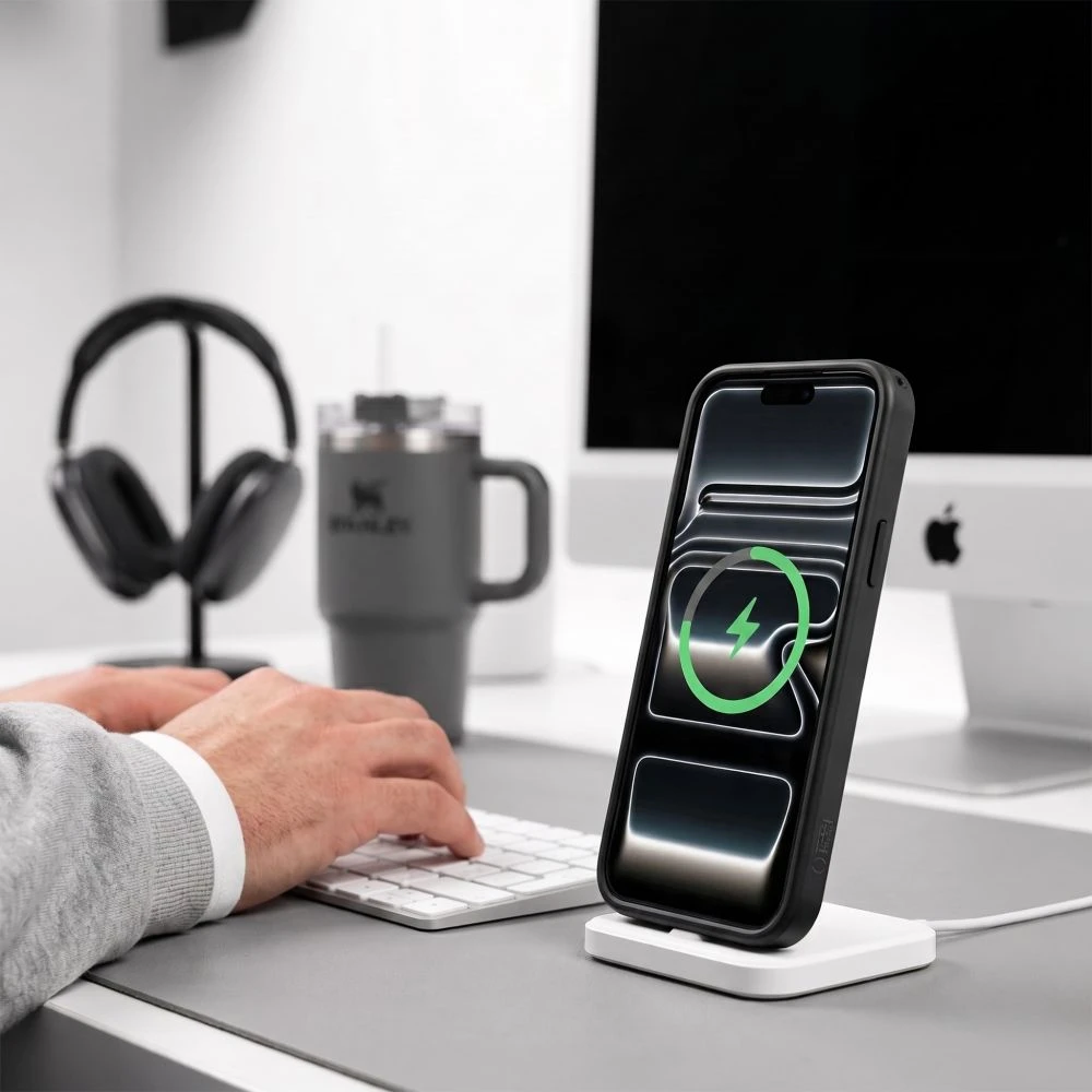 Dėklas TECH-PROTECT MAGMAT MagSafe CC iPhone 17 Pro / 18 Pro MATINIS juodos spalvos