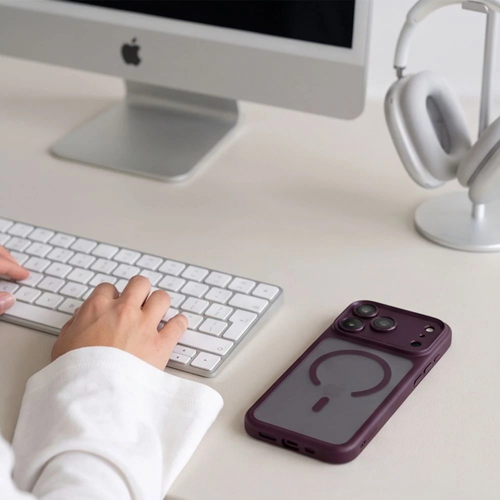Dėklas TECH-PROTECT MAGPEAK MagSafe CC iPhone 17 Pro Max / 18 Pro Max MATINIS TAMSIAI VYŠNINIS