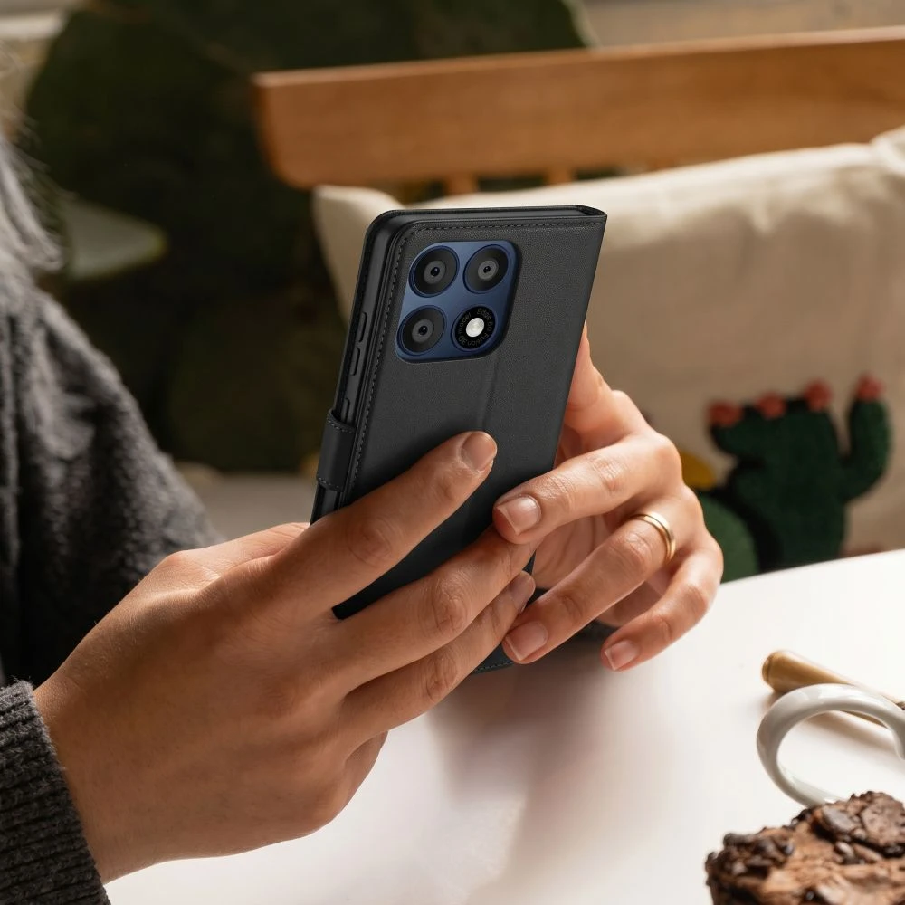 Tech-Protect piniginės tipo Dėklas Motorola Edge 70 Pro 5G juodos spalvos