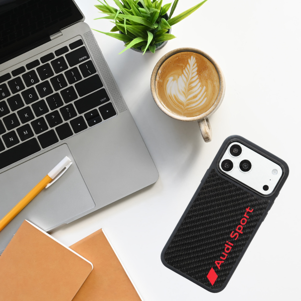 Dėklas Audi R8 Carbon Fiber MagSafe Case for iPhone 18 Pro Max / 17 Pro Max - Juodas aprašymas - Prekės nuotrauka