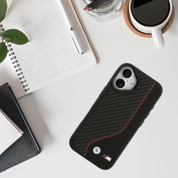 Dėklas BMW M Carbon Line & Logo MagSafe Case for iPhone 17 - Raudona aprašymas - Prekės nuotrauka