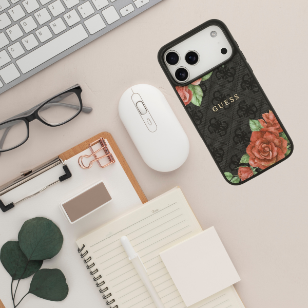 „Guess 4G“ gėlių rašto „MagSafe“ dėklas, skirtas „iPhone 17 Pro“ - juodas aprašymas - Prekės nuotrauka „Guess 4G“ gėlių rašto „MagSafe“ dėklas, skirtas „iPhone 17 Pro“ - juodas aprašymas - Prekės nuotrauka